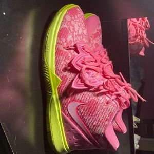 Kyrie Ivring Patrick (spongebob) Basketball shoes